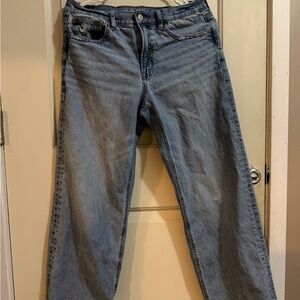 American Eagle Outfitters Light Blue women’s stovepipe strigid Jeans